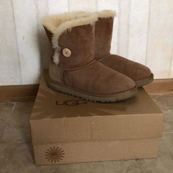 UGG Shoes - UGG Bailey Boots